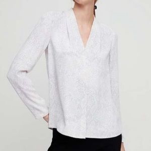 NWOT Aritzia Babaton Akira snake print blouse